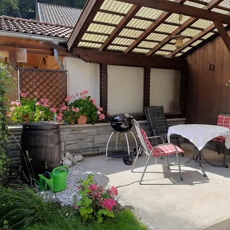 아파트 Neu: Gepflegte Gartenwohnung