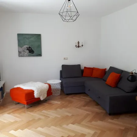 Neu: Gepflegte Gartenwohnung 아파트