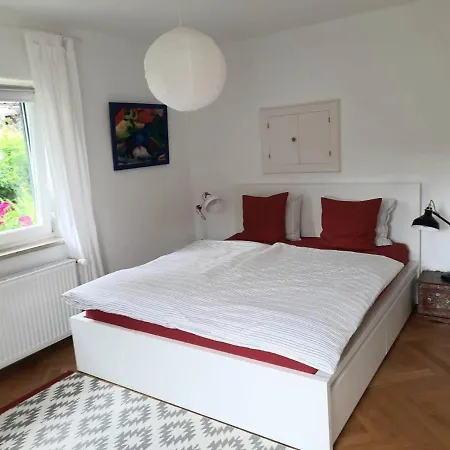 Neu: Gepflegte Gartenwohnung 아파트 미텐발트